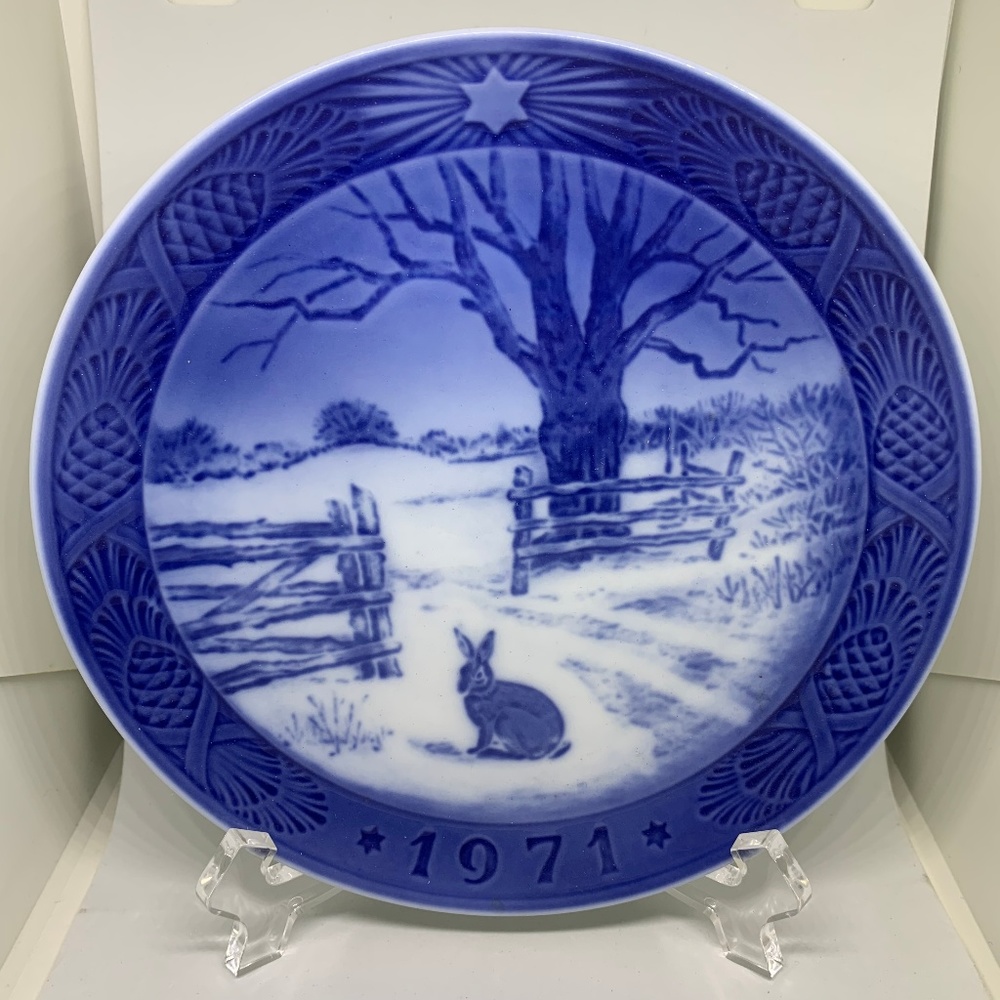Vintage Royal Copenhagen Christmas Plate (1971)